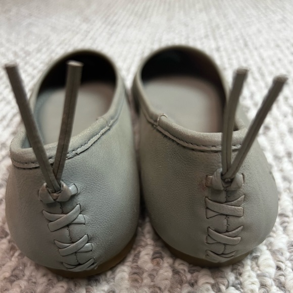 NEW Frye Regina Taupe Gray Pointed Toe Ballet Leather Flats‎ - Picture 2 of 4